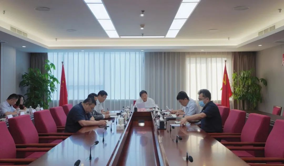 省J9直营集团集团党委召开进建贯彻习近平新时期中国特色社会主义思想主题教育专题钻研暨党委理论进建中心组钻研会