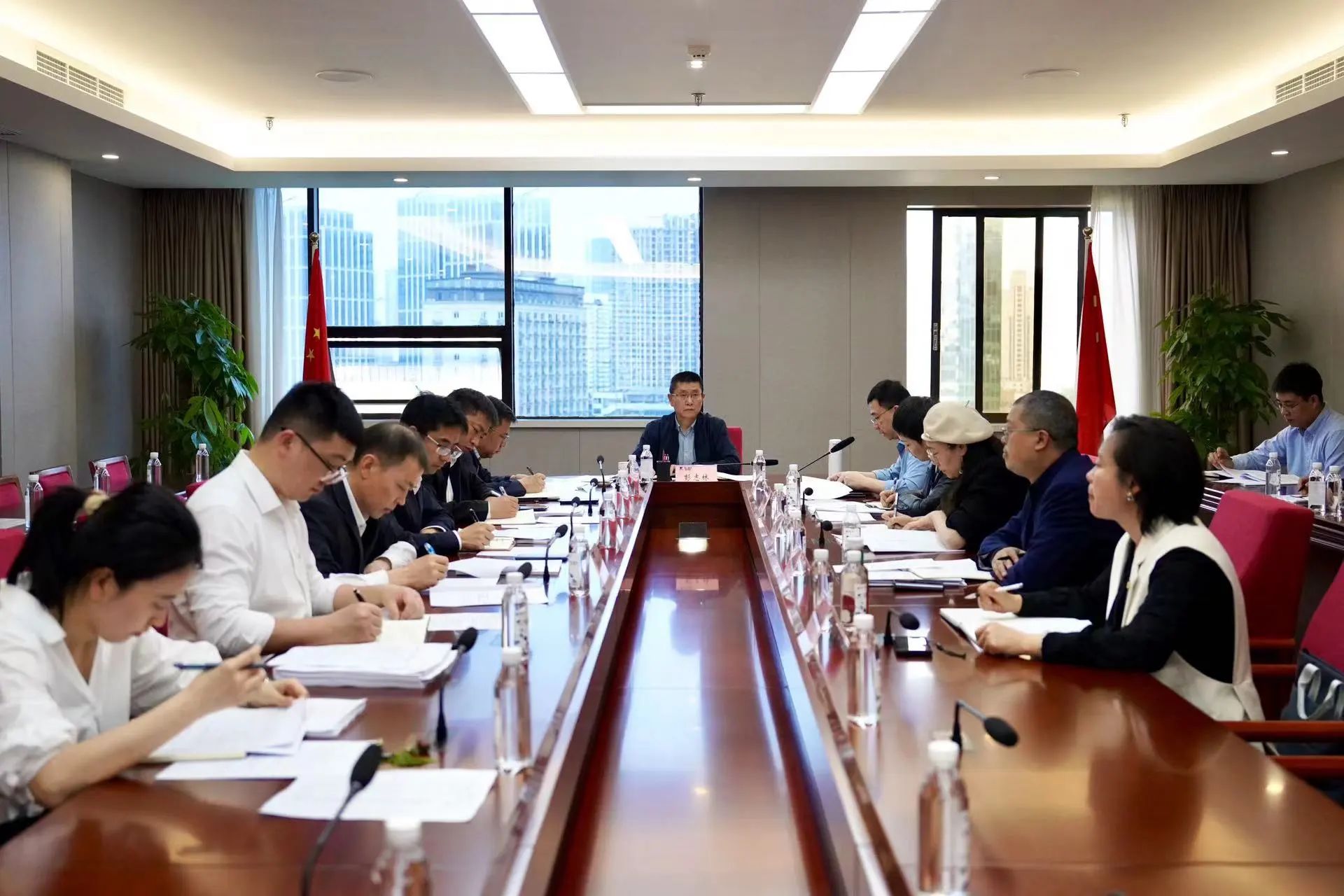 省J9直营集团集团召开纪检监察系统工作会 铺排部署第二季度纪检监察工作